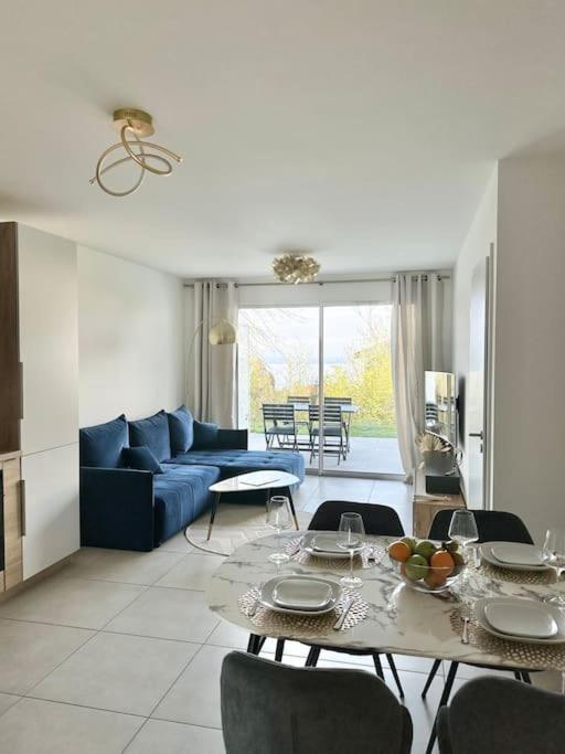 Royal Park Lake View Apartment เอวิยงเลบานส์ ภายนอก รูปภาพ