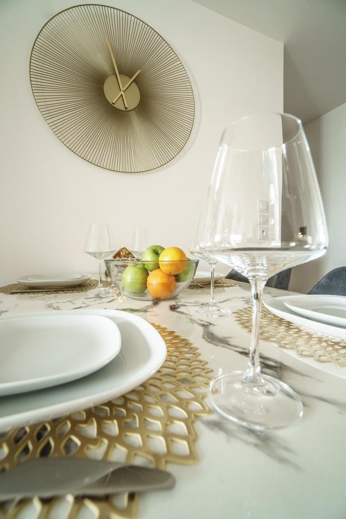Royal Park Lake View Apartment เอวิยงเลบานส์ ภายนอก รูปภาพ